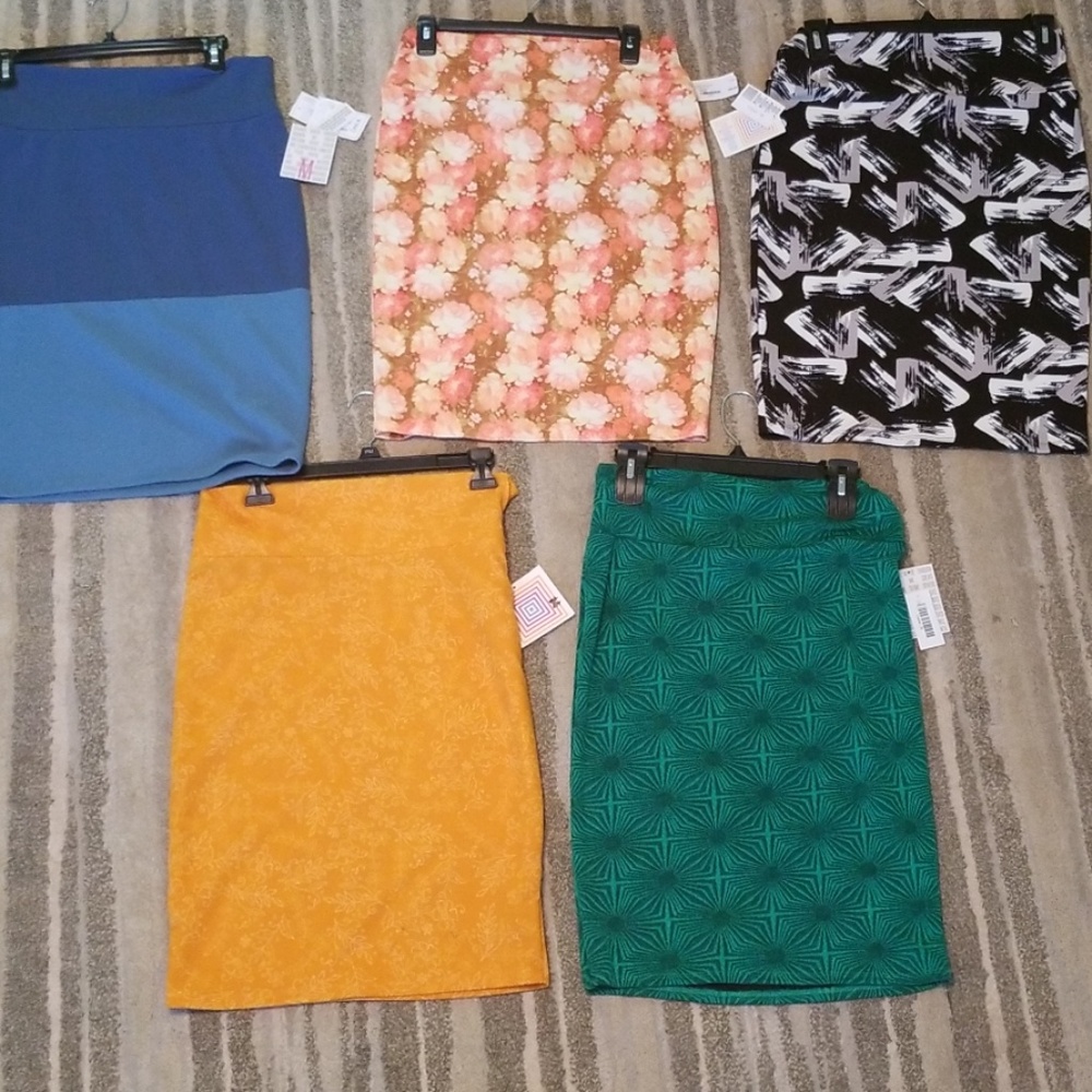 Lularoe Cassie 1-5 Medium